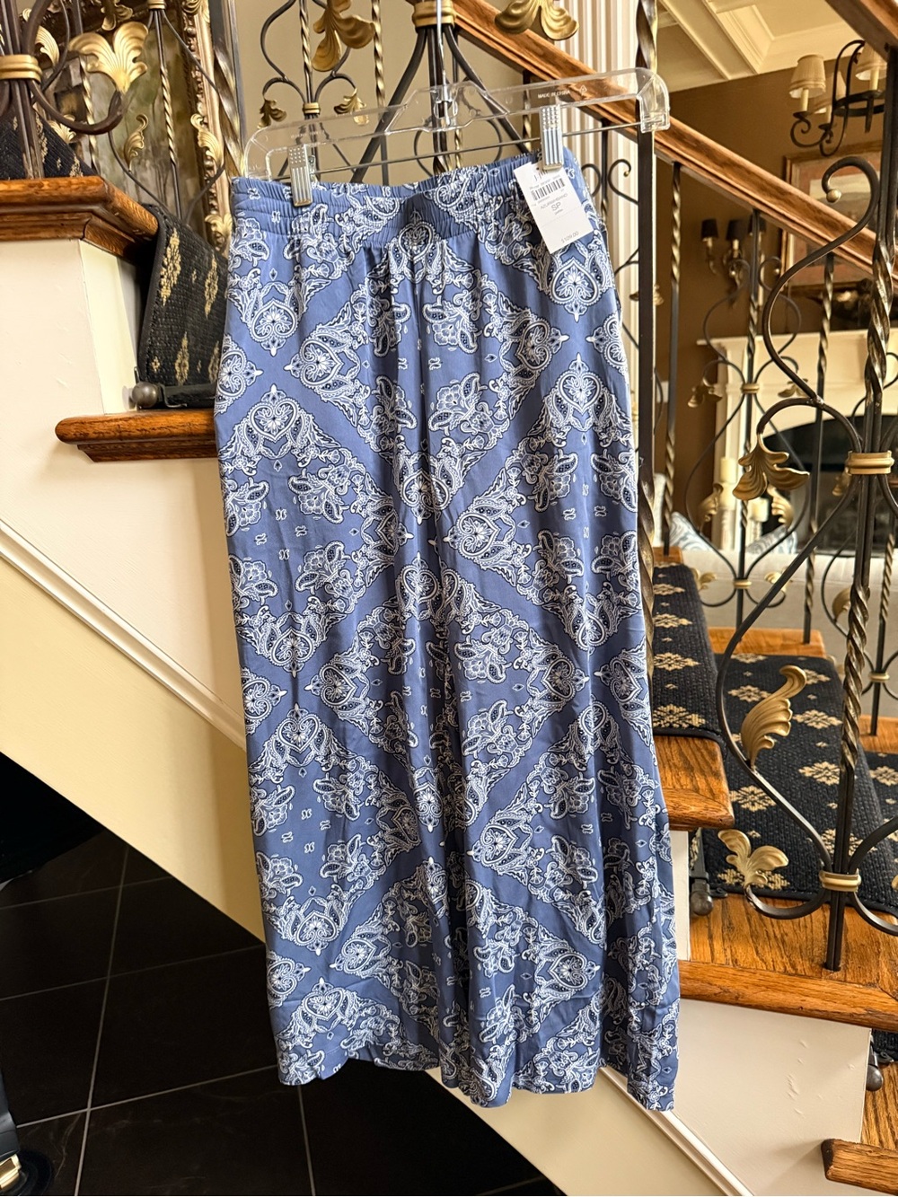 Jjill NWT Azure White Elastic Waist. Wide Leg Pant. Never worn.Front pockets.SP